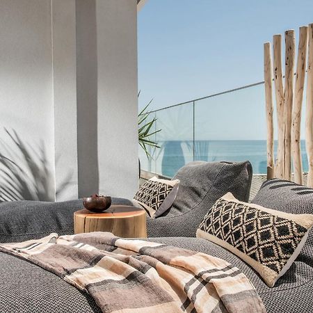 Khroma Luxury Suite 2 Beach Front Apartment Херсонисос Екстериор снимка