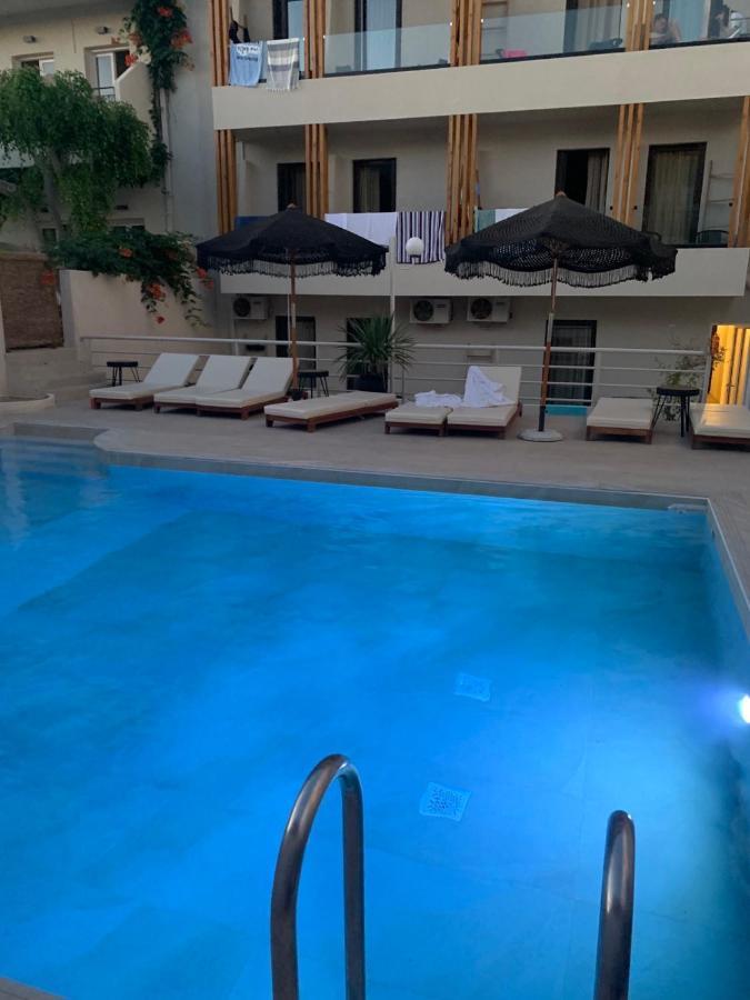 Khroma Luxury Suite 2 Beach Front Apartment Херсонисос Екстериор снимка
