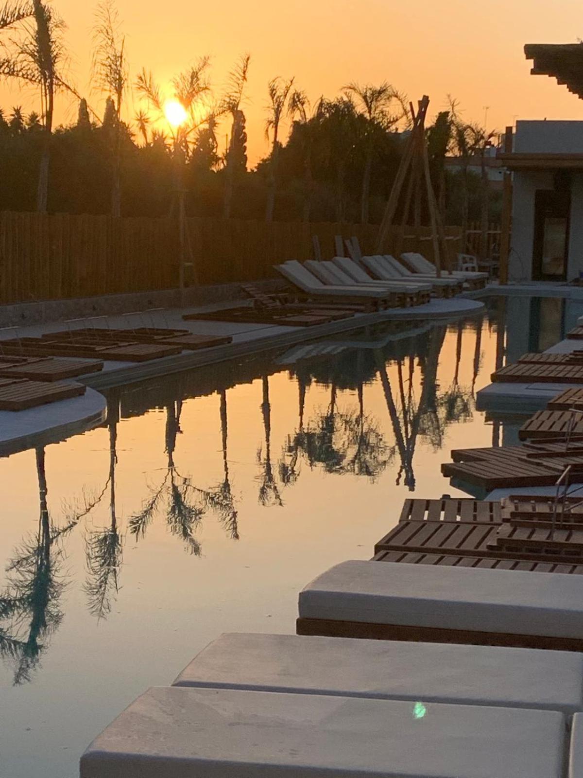 Khroma Luxury Suite 2 Beach Front Apartment Херсонисос Екстериор снимка